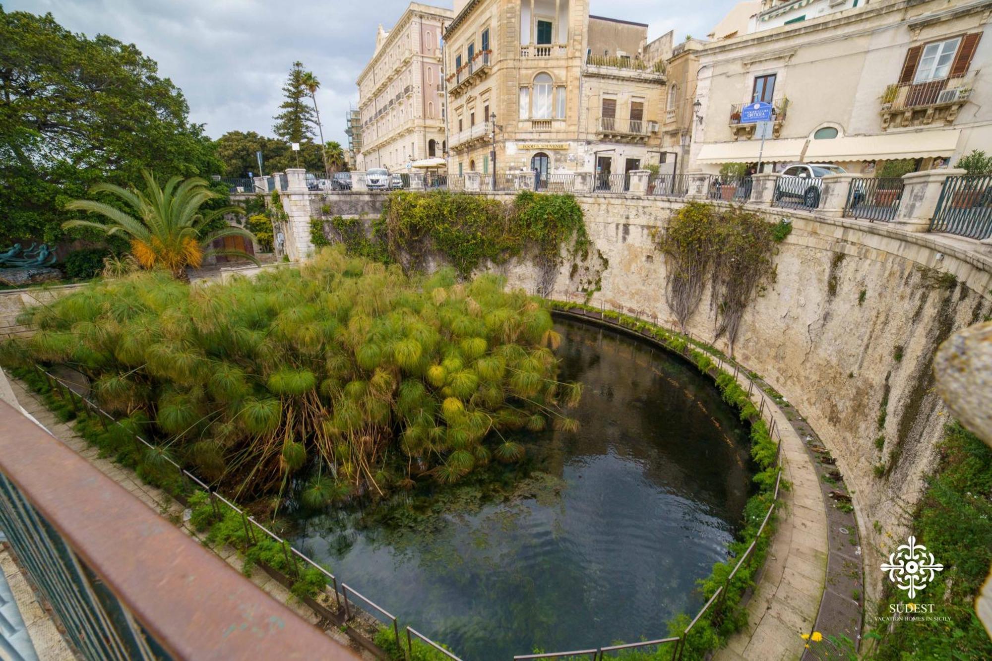 La Terrazza Sull'Antico Mercato Di Ortigia シラクーサ エクステリア 写真