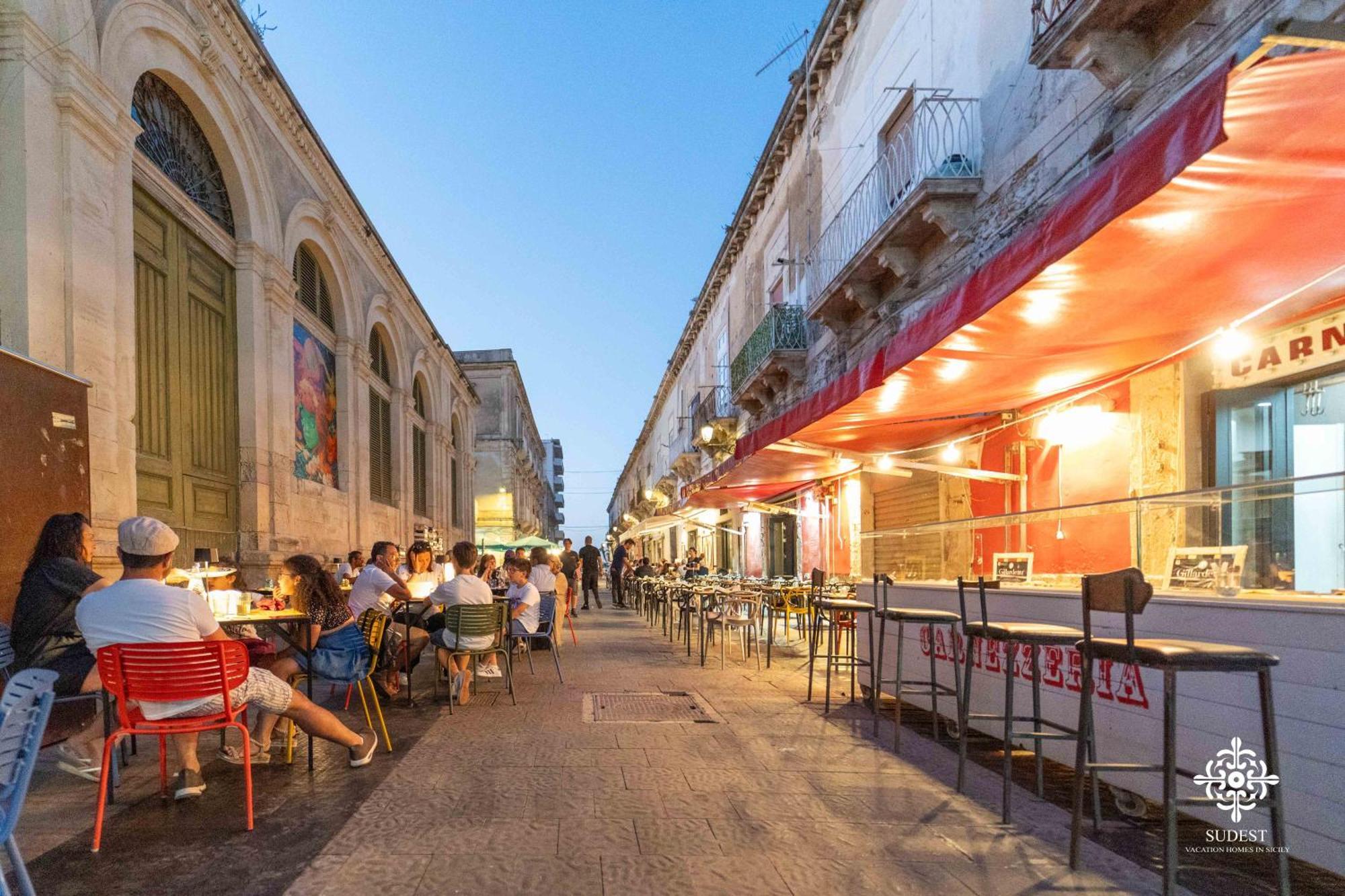 La Terrazza Sull'Antico Mercato Di Ortigia シラクーサ エクステリア 写真