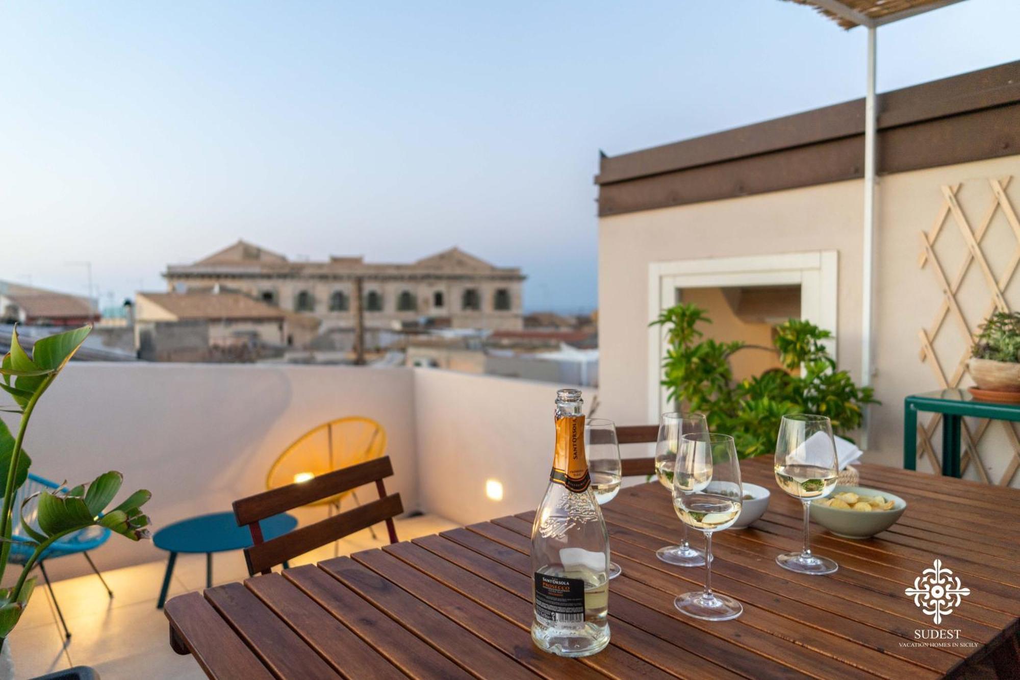 La Terrazza Sull'Antico Mercato Di Ortigia シラクーサ エクステリア 写真