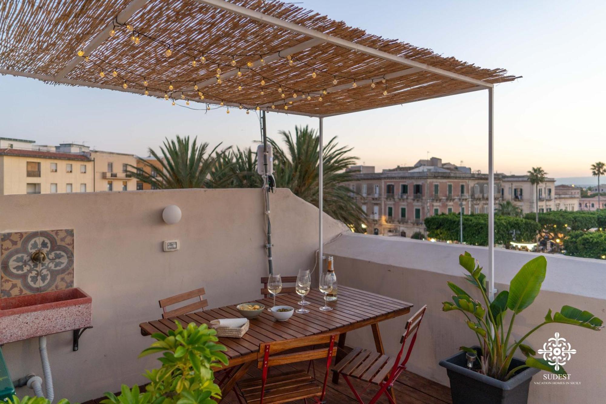 La Terrazza Sull'Antico Mercato Di Ortigia シラクーサ エクステリア 写真